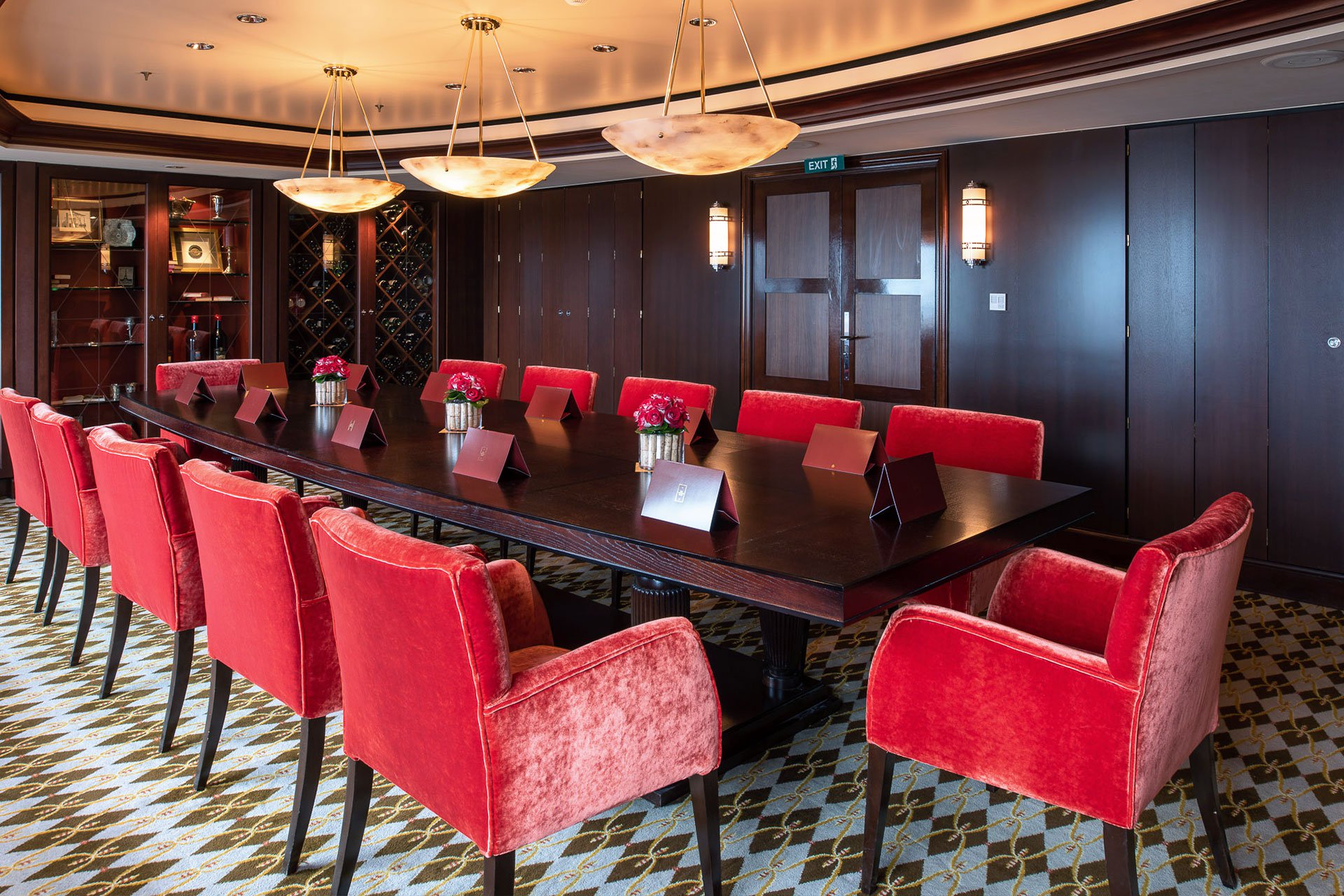 Crystal Cruises - Crystal Serenity - The Vintage Room.jpg